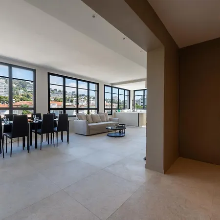 3-br Floor With Rooftop *